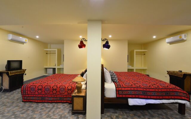 Baan Nai Soi Homestay