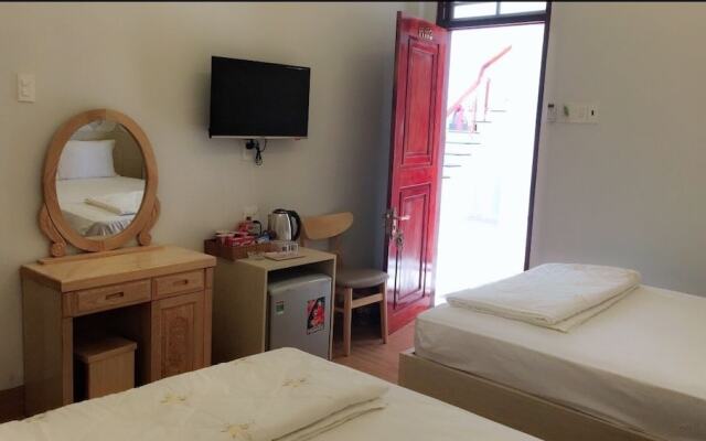 Ladonna Hotel