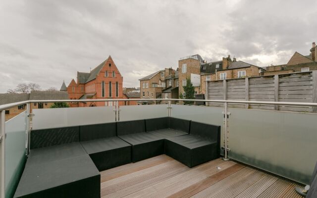 Spacious 2 Bedroom in Battersea