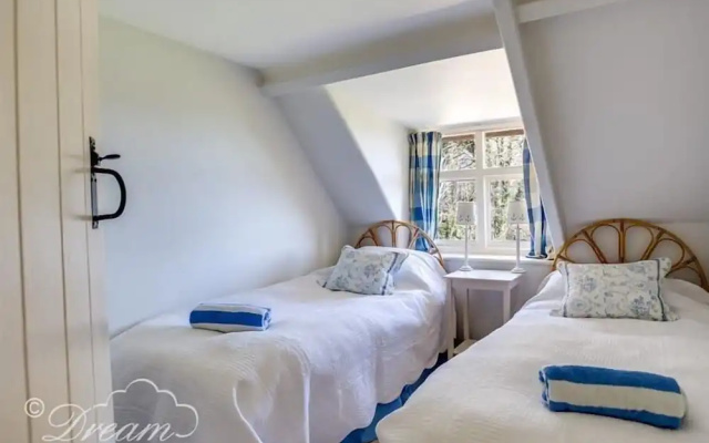 Pitt Cottage