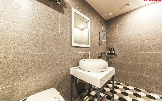Hotel Gray