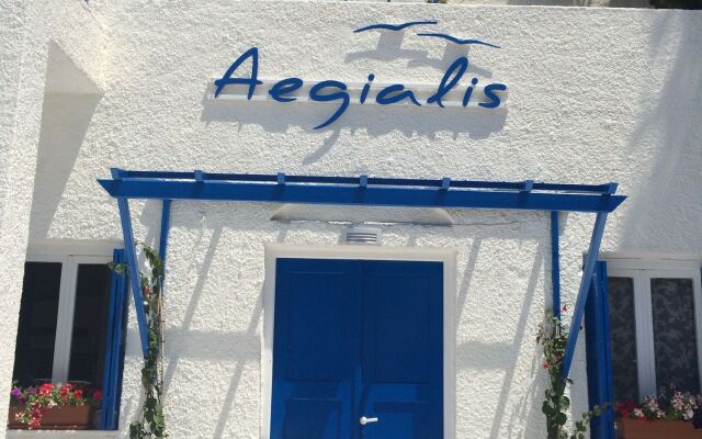 Aegialis Studios & Rooms