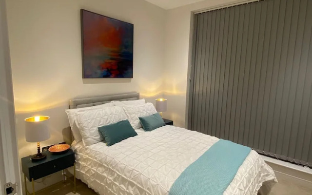 Marvelous 3 Bed Penthouse in Kewbridge