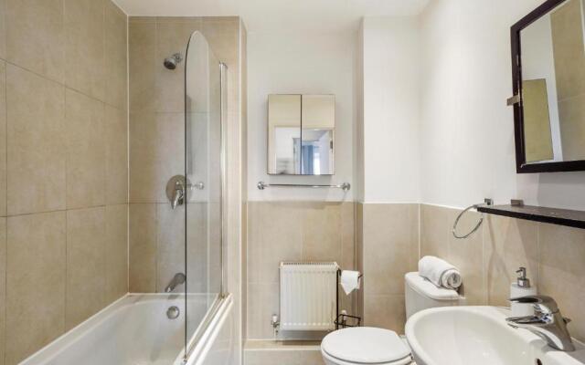 Clarendon Heights - Stylish Two-Bedroom Apartment