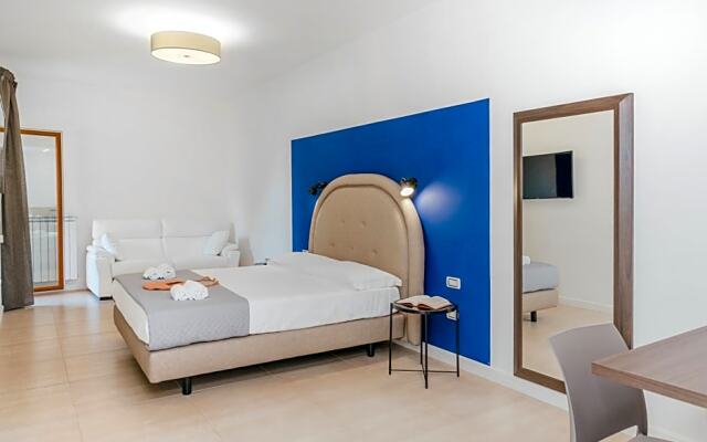 Mako Sorrento Suites