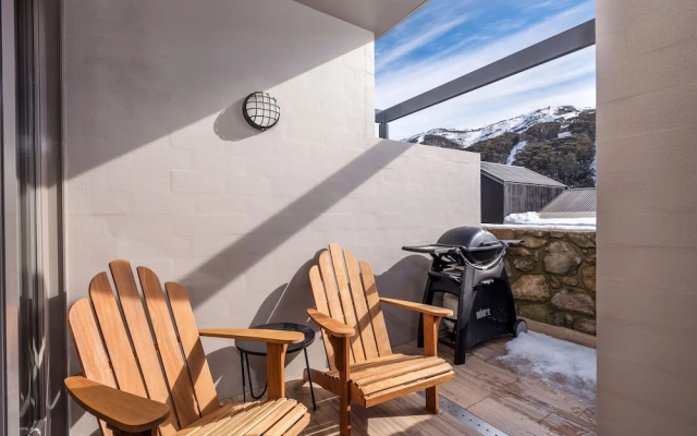Nanook Thredbo Squatters Run