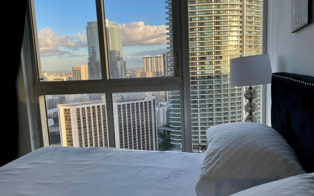 Icon Brickell Miami T-3