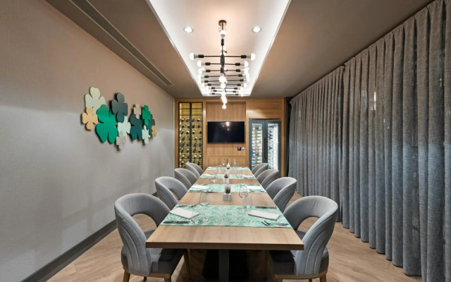 Limak Skopje Luxury Hotel