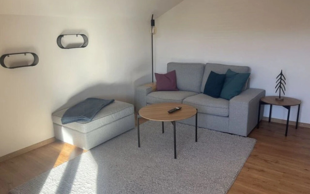 1 Porzig Modern Retreat