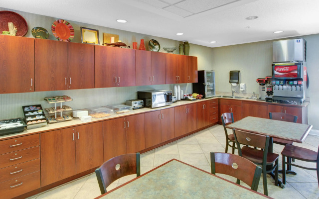 Microtel Inn & Suites by Wyndham Hattiesburg