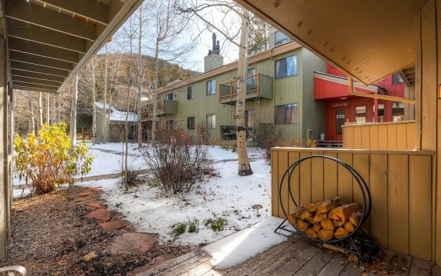 Spacious, Upgraded 2 Bdr W/ Fireplace & Hot Tub Access 2 Bedroom Condo by RedAwning