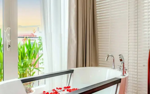 Mai Hotel