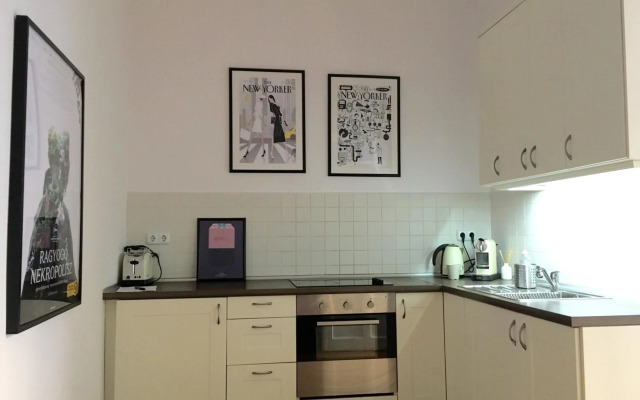 Alma's Romantic Getaway