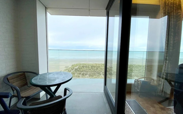 Apartment in Nieuwpoort With sea Beach