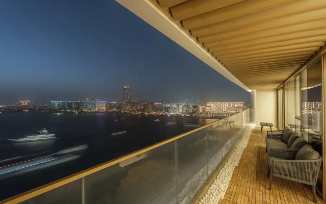 Grand Marina Bleu I Private Beach & Views I PS5 I Infinity Pool I by Skyline Serenity