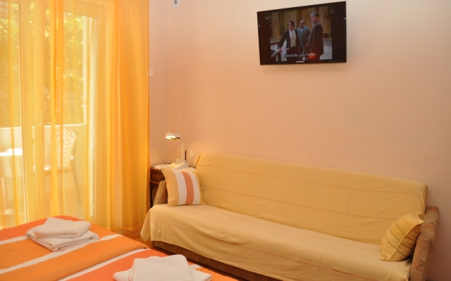 Room Ljuba - 130 meter from sea R3 Makarska, Riviera Makarska