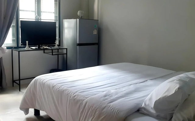 Asoke Montri Hostel