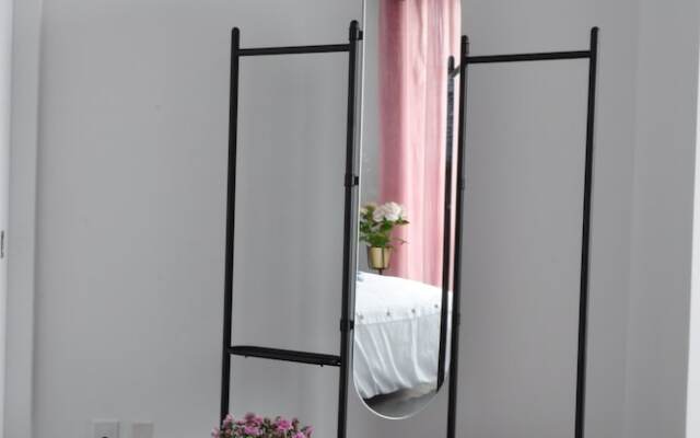 Tour des Canadiens Penthouse by Hometrotting