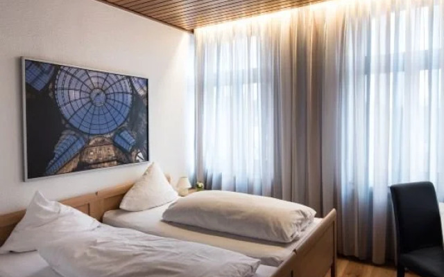 Hotel-Restaurant „Zur eisernen Hand“