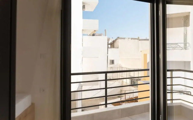 Saint Matthew Central Apartment by Senaon