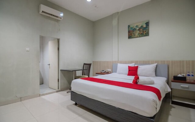 RedDoorz Plus near Simpang Rimbo Jambi