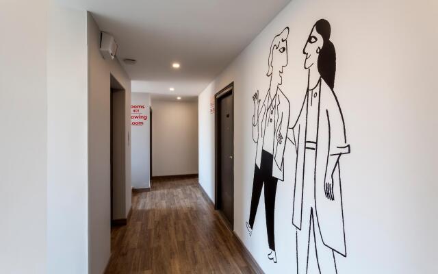 OYO Townhouse 120 The Axis
