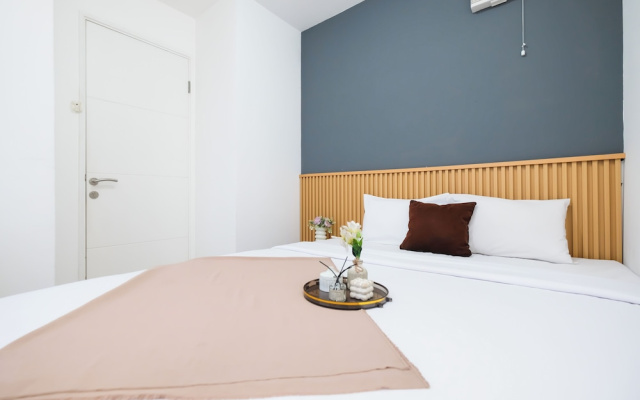 Cozy White 2Br At Bassura City Apartment