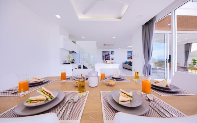 Modern styled 3 BR pool Orchid Villa