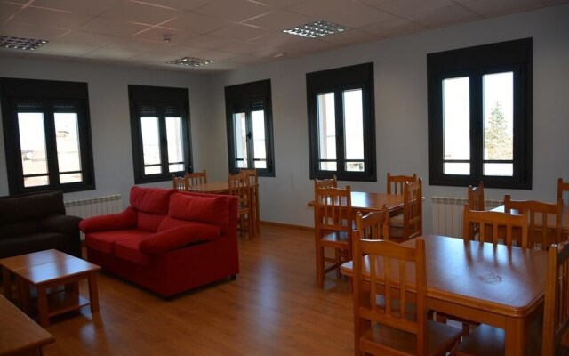 Albergue Villa De Nava de La Asunción - Hostel