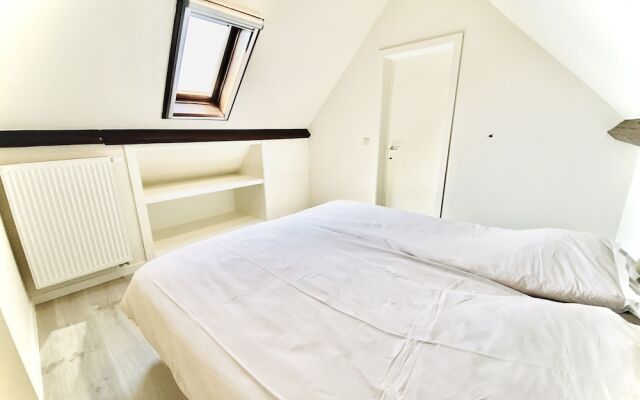 Spacious Holiday Home in Middelkerke near Belgian Coast