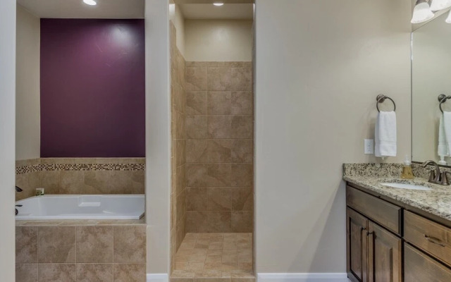 Desert Canyon Paradise 4 Bedroom Apts by Redawning