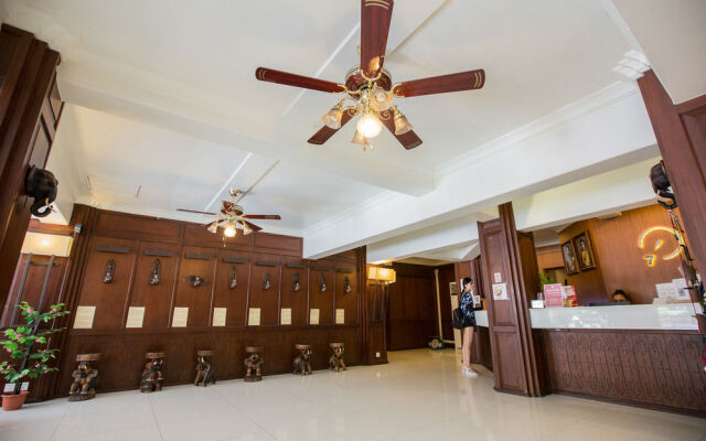 ZEN Rooms Arak Road 7 Days Inn