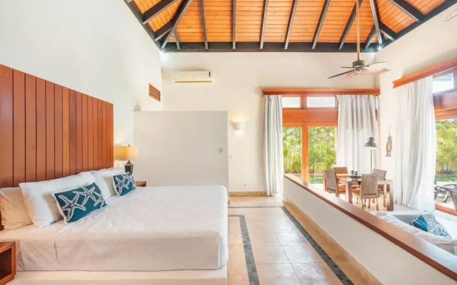 Tranquil Bungalow w Pool at Green Village Ca