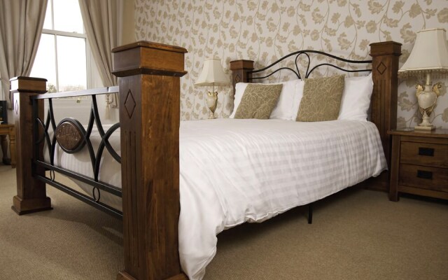 Westlakes Hotel and Restaurant