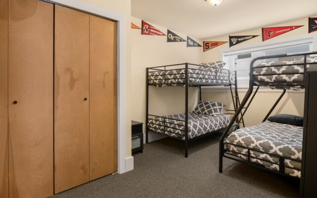 Seattle Vacation Home: The Campus