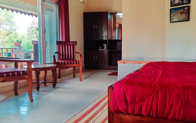Majkhali woods, Ranikhet, by Himalayan Eco Lodges