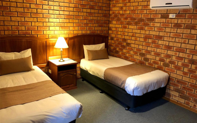 Victoriana Motor Inn – Guest Rooms – Ballarat