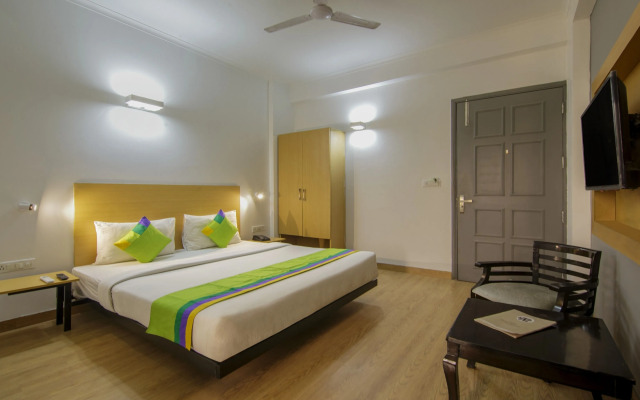 Treebo Noida Express