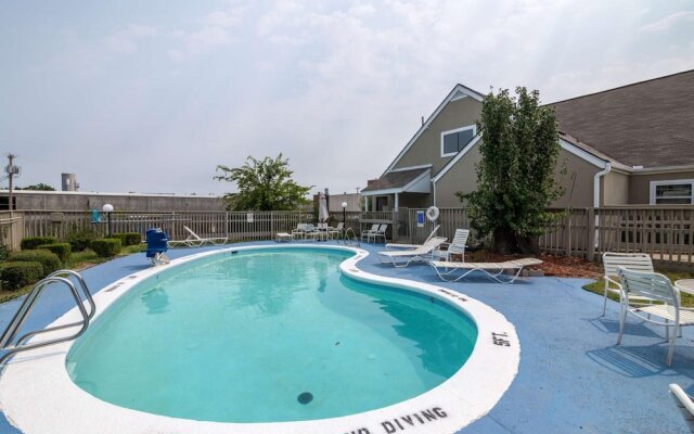 Studio 6 Tulsa Fairgrounds