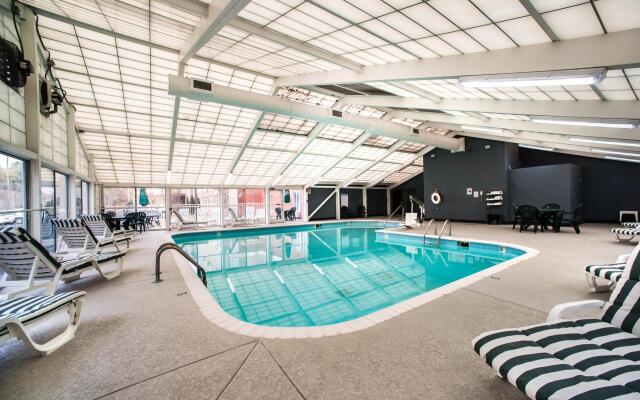 Comfort Suites Nashville Airport - BNA
