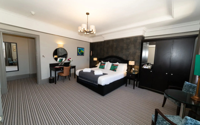 Queens Hotel