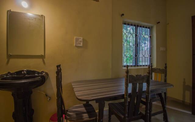 OYO 16456 Home Decent 1BHK Vagator