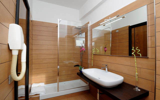 E H Suites Rome Airport