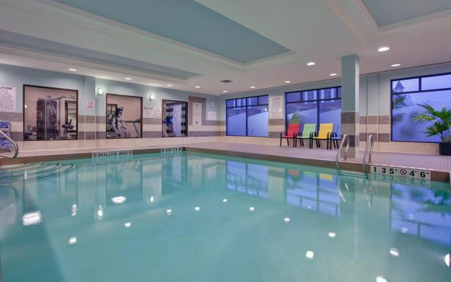 Holiday Inn Express & Suites Ottawa West - Nepean by IHG