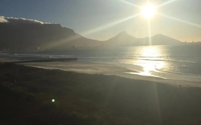 325 Leisure Bay Cape Town