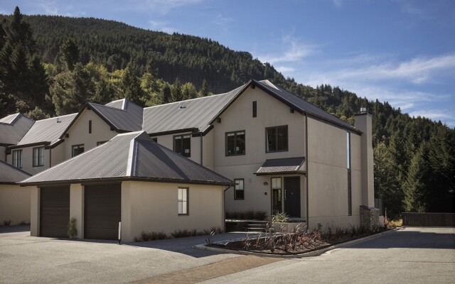 Platinum Queenstown Villas