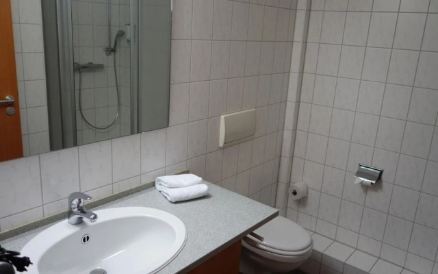 Advance Hotel