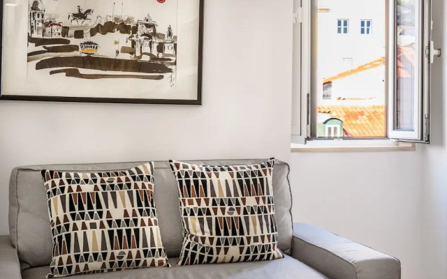 JOIVY Cosy 1-Bed Flat W/Seaview In Alfama