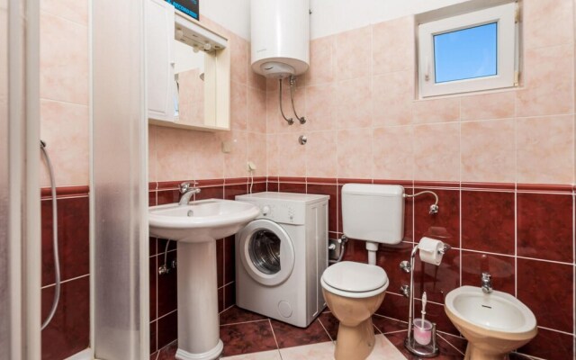 Awesome Apartment in Pag With Wifi and 2 Bedrooms
