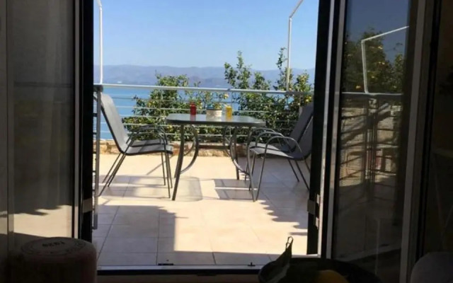 Seafront apartment in Kiveri, near Nafplion.